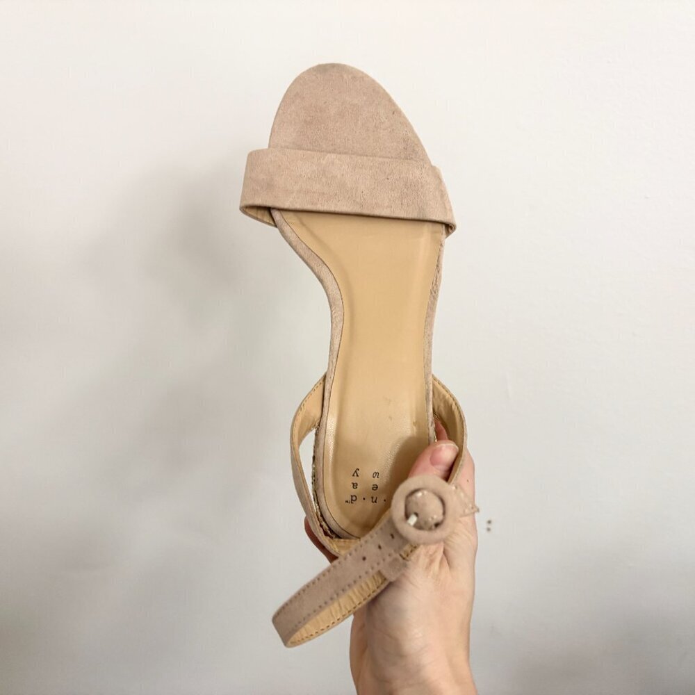 EUC Taupe Strappy Sandals w/ Glitter Heel & Ankle Strap - sz 7.5 - A NEW DAY